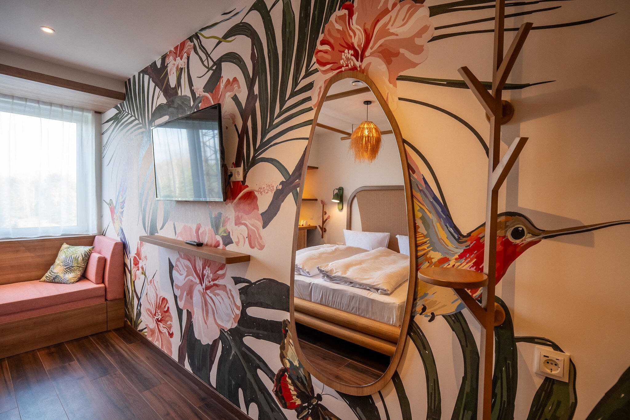 53643296886_9eb6621f05_k