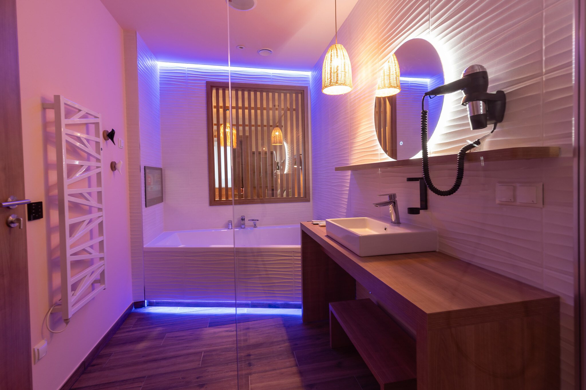 53643301836_74af1875cd_k (1)